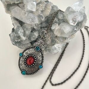 Kabyle Pendant Necklace – 1970s Statement Piece 📿